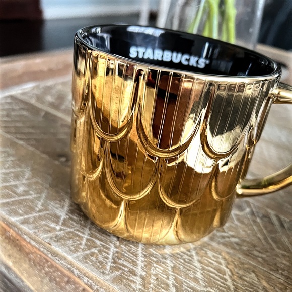 ✨Starbucks ( Set of 2 ) 14oz Gold Mermaid Scale Mugs✨ - Picture 2 of 5